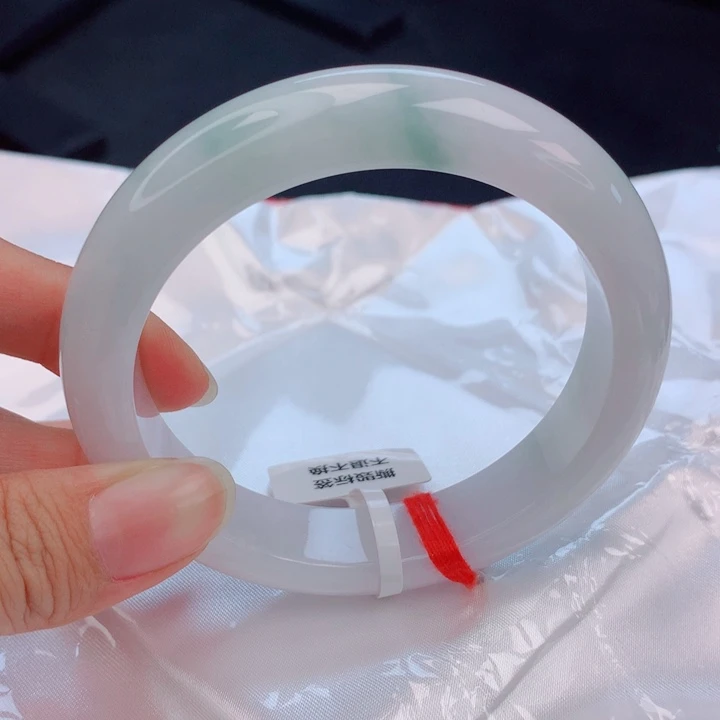 翡翠未镶嵌手镯60圈