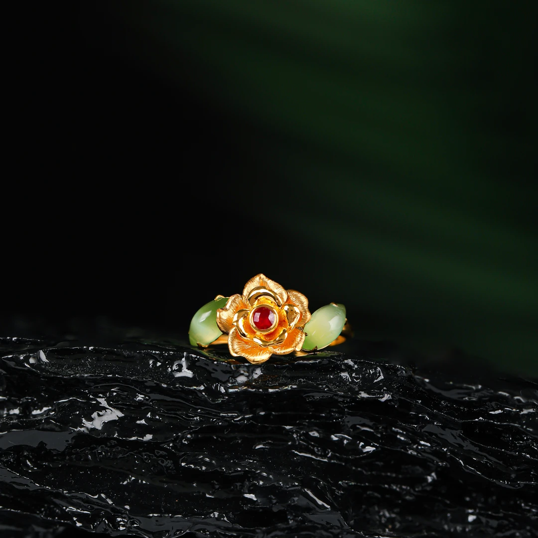 18K金玫瑰花镶嵌猫眼马眼叶子红宝石戒指HNZ10853