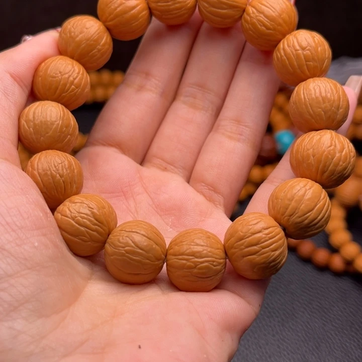 猴头核桃吊坠聚宝盆16