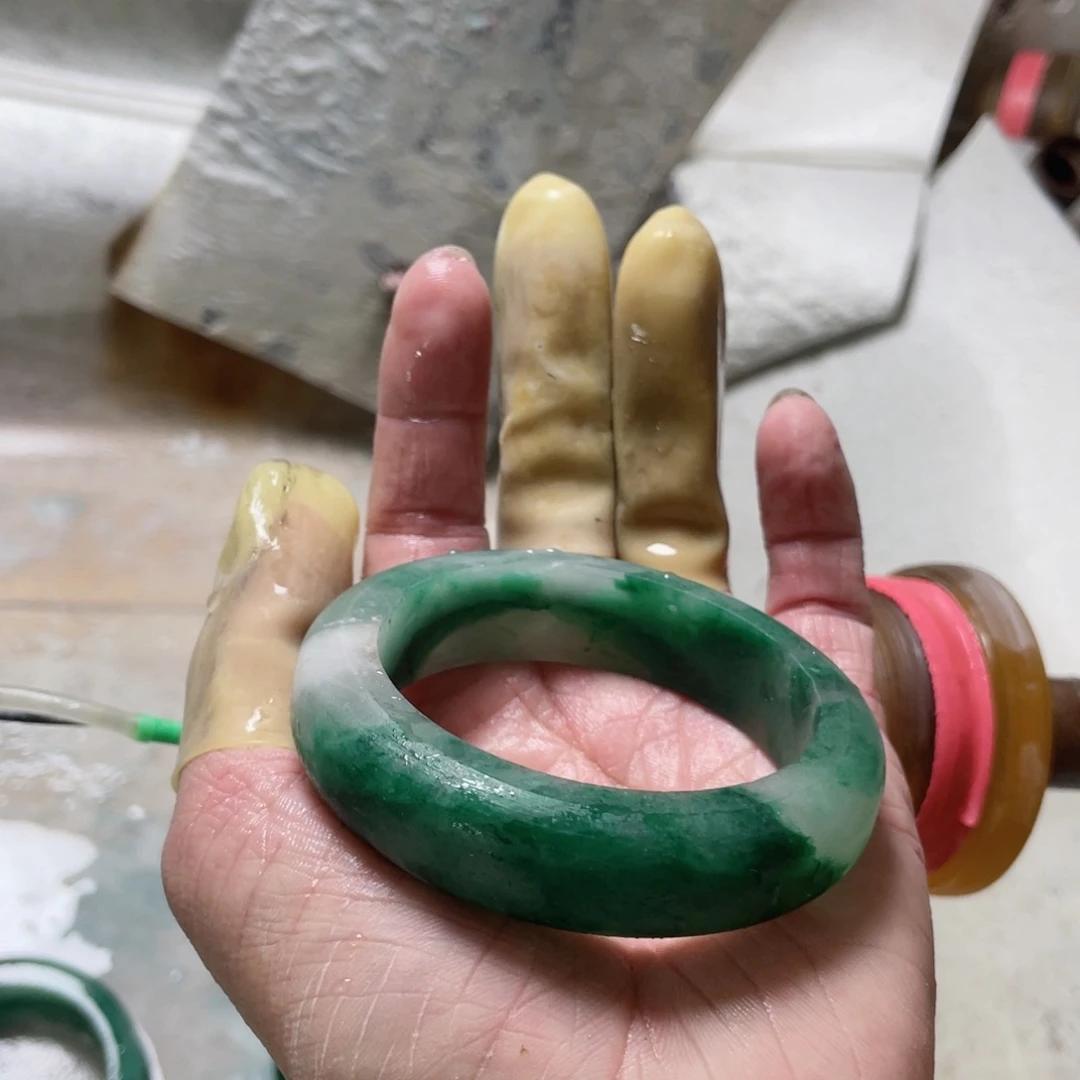 石英质玉手镯未镶嵌L**.定制