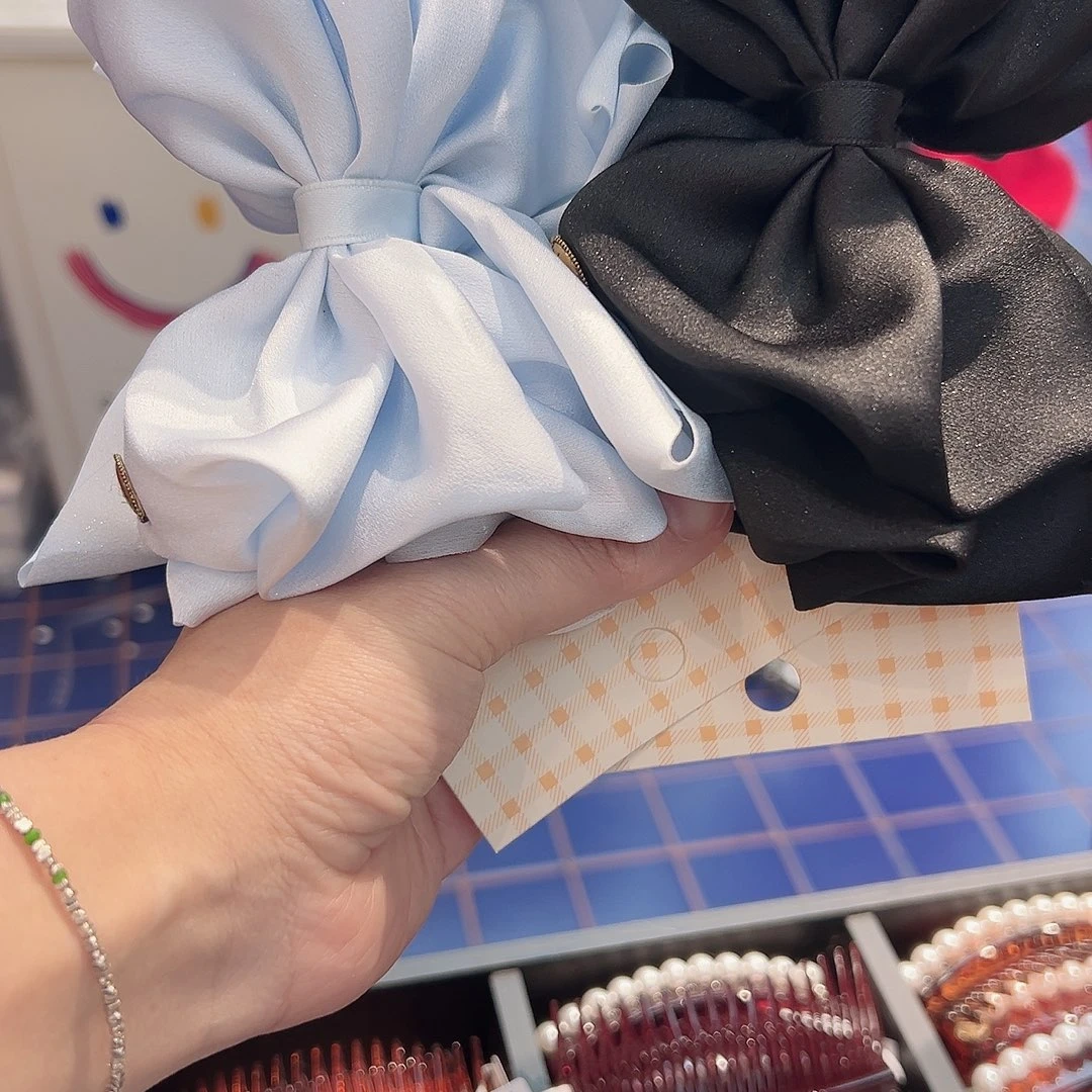 铁合金皮质缎面香蕉夹