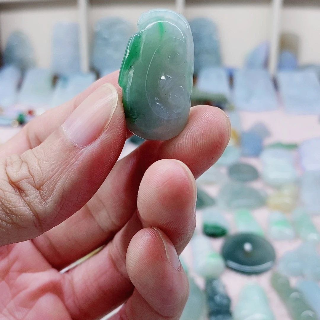 吊坠(不含链)未镶嵌翡翠天然