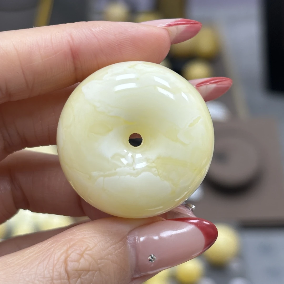 33.1*19.3mm 小妖珠宝天然原矿琥珀蜜蜡