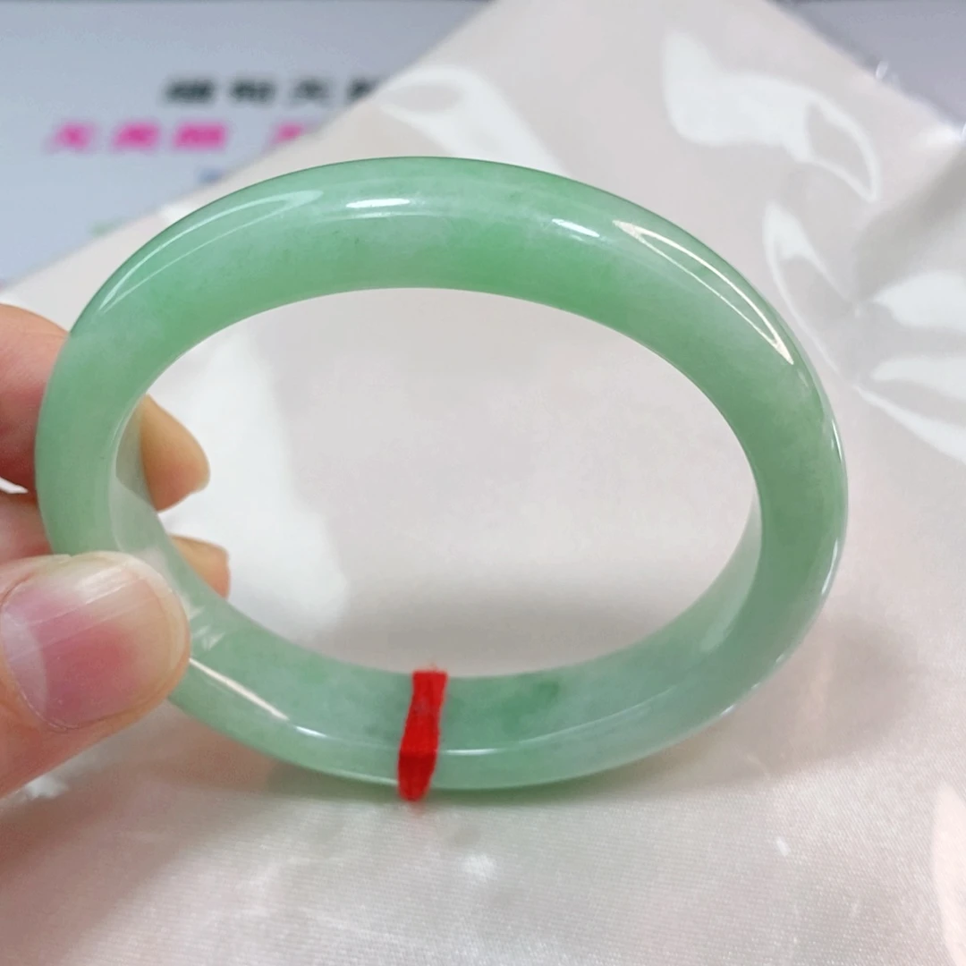 翡翠手镯未镶嵌55.3圈口贵妃