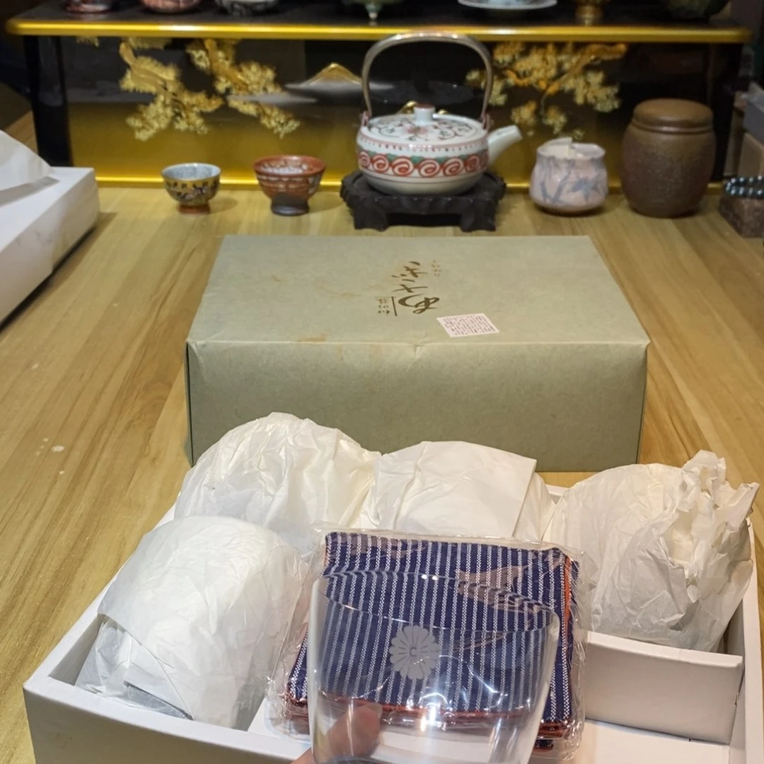 C****立易雅集工艺品有限公司