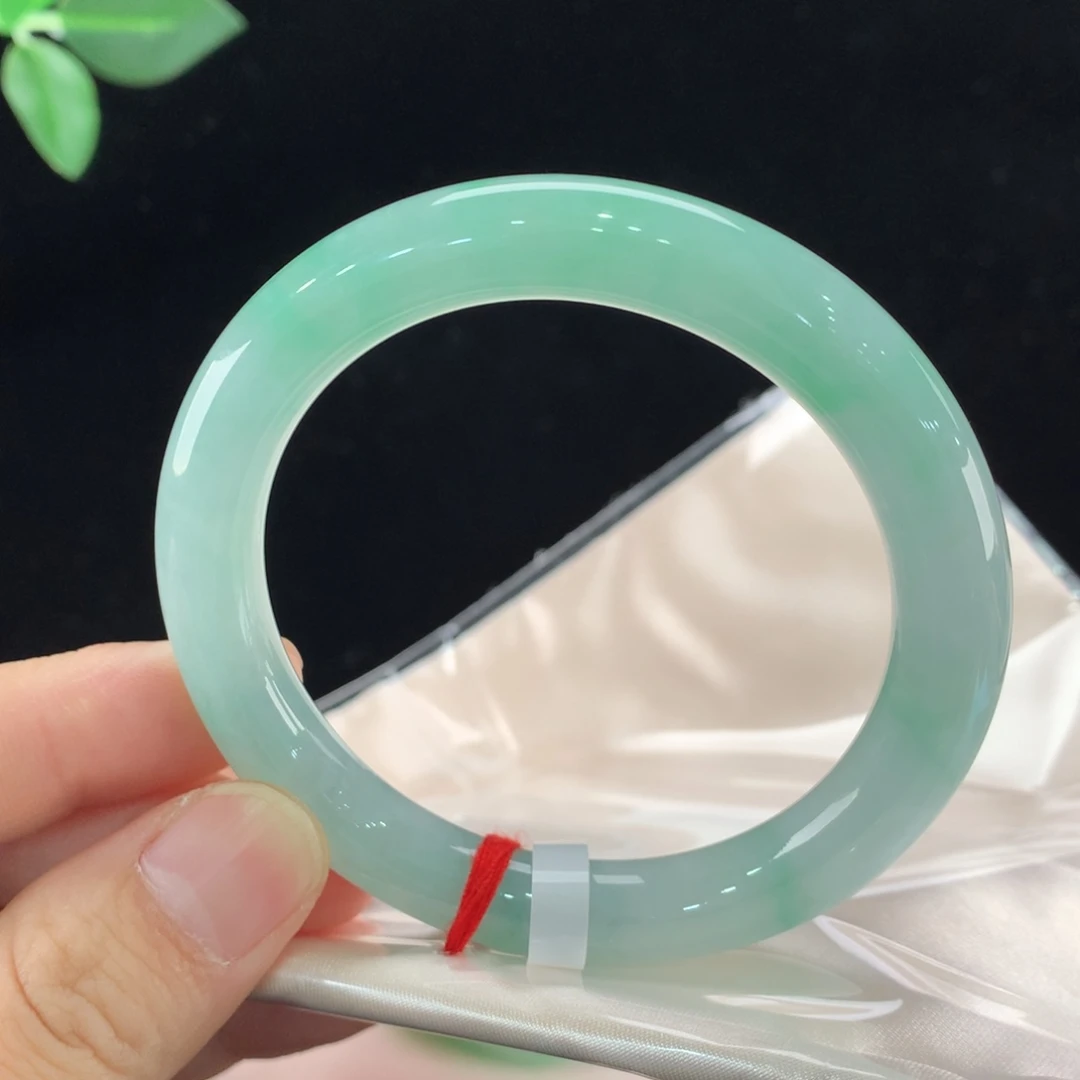 翡翠未镶嵌手镯0427