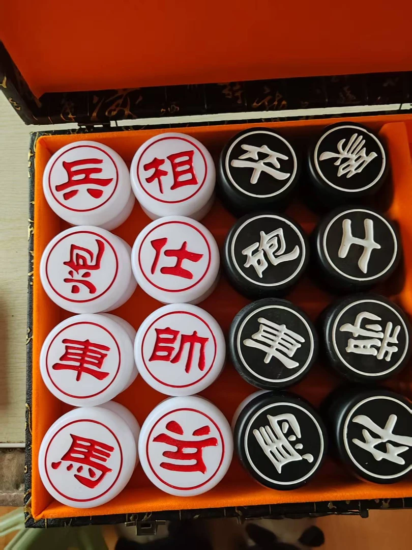 进口尼龙赛钢棒黑白款，尺寸5.8x2.2鼓形大号象棋
