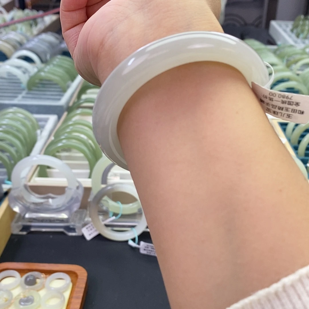 和田玉未镶嵌珠宝奇石和田玉手镯56.57