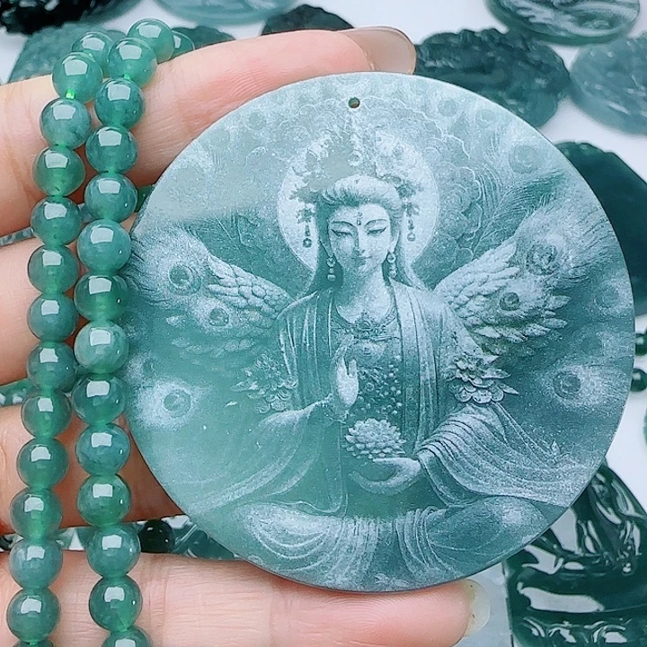 翡翠未镶嵌颈饰多样性发货天然的A货翡翠