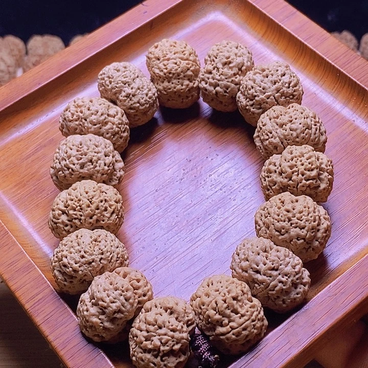 手串金刚菩提柏*淞粉丝福利