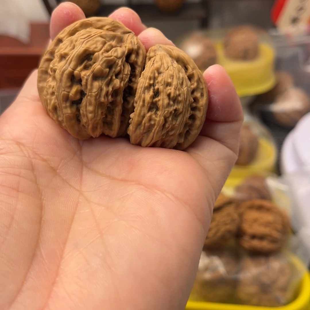 文玩核桃吊坠@****.半壁