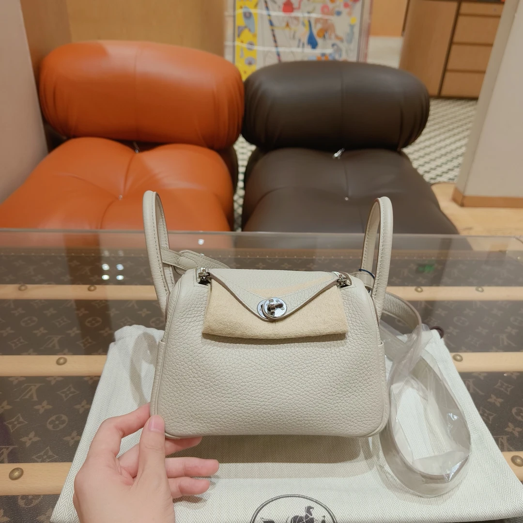 未使用 Hermes/爱马仕 Minilindy 8L冰川白银扣 TC皮! B刻!