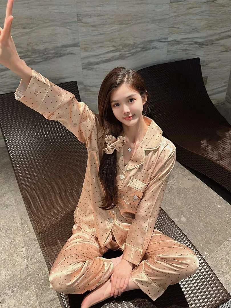 烫钻冰丝长袖时尚宽松套装2025秋季新款睡衣女喵咪明星同款家居服