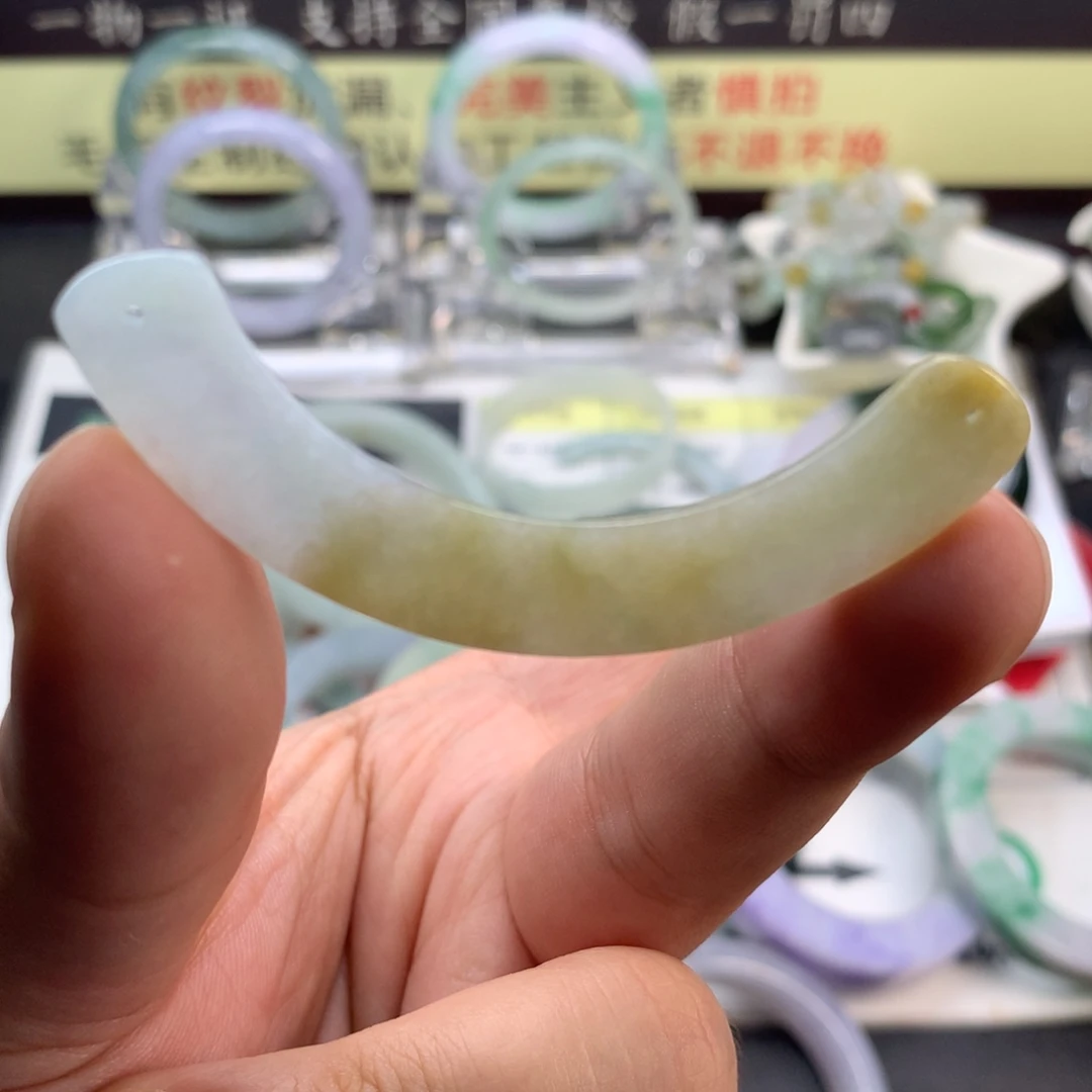 定制翡翠未镶嵌抛光