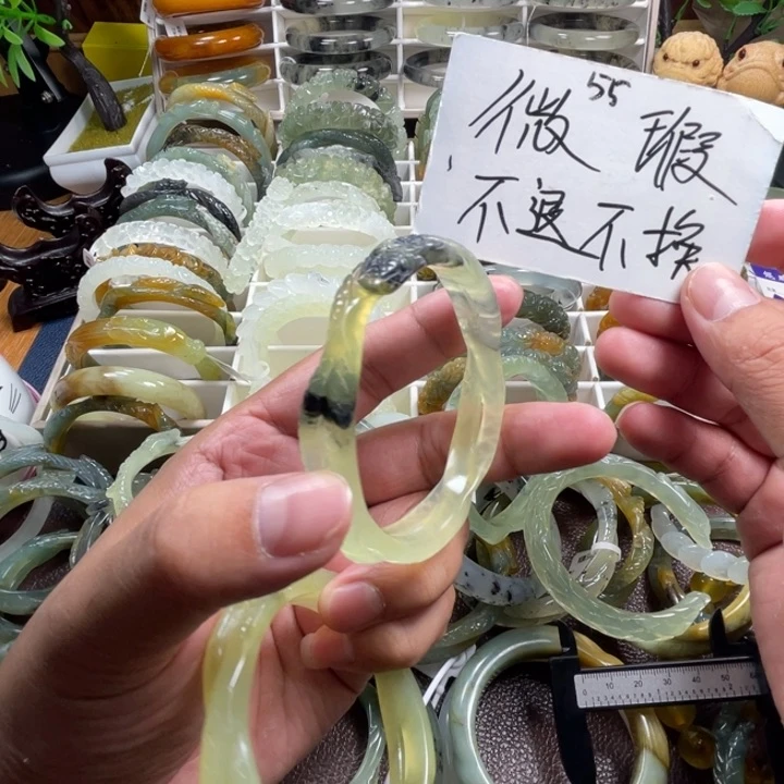 未镶嵌蛇纹石玉手镯