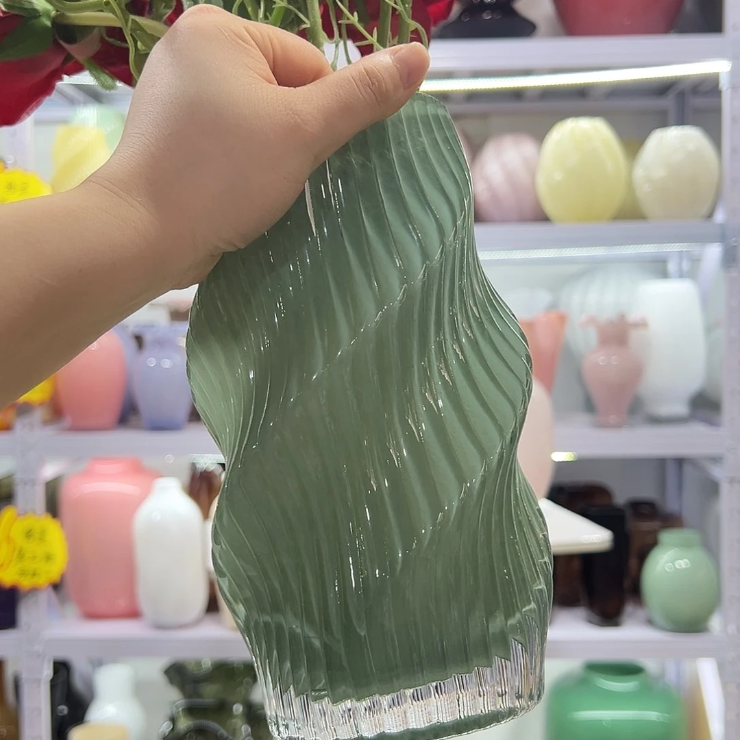 绿色微瑕花瓶9689999