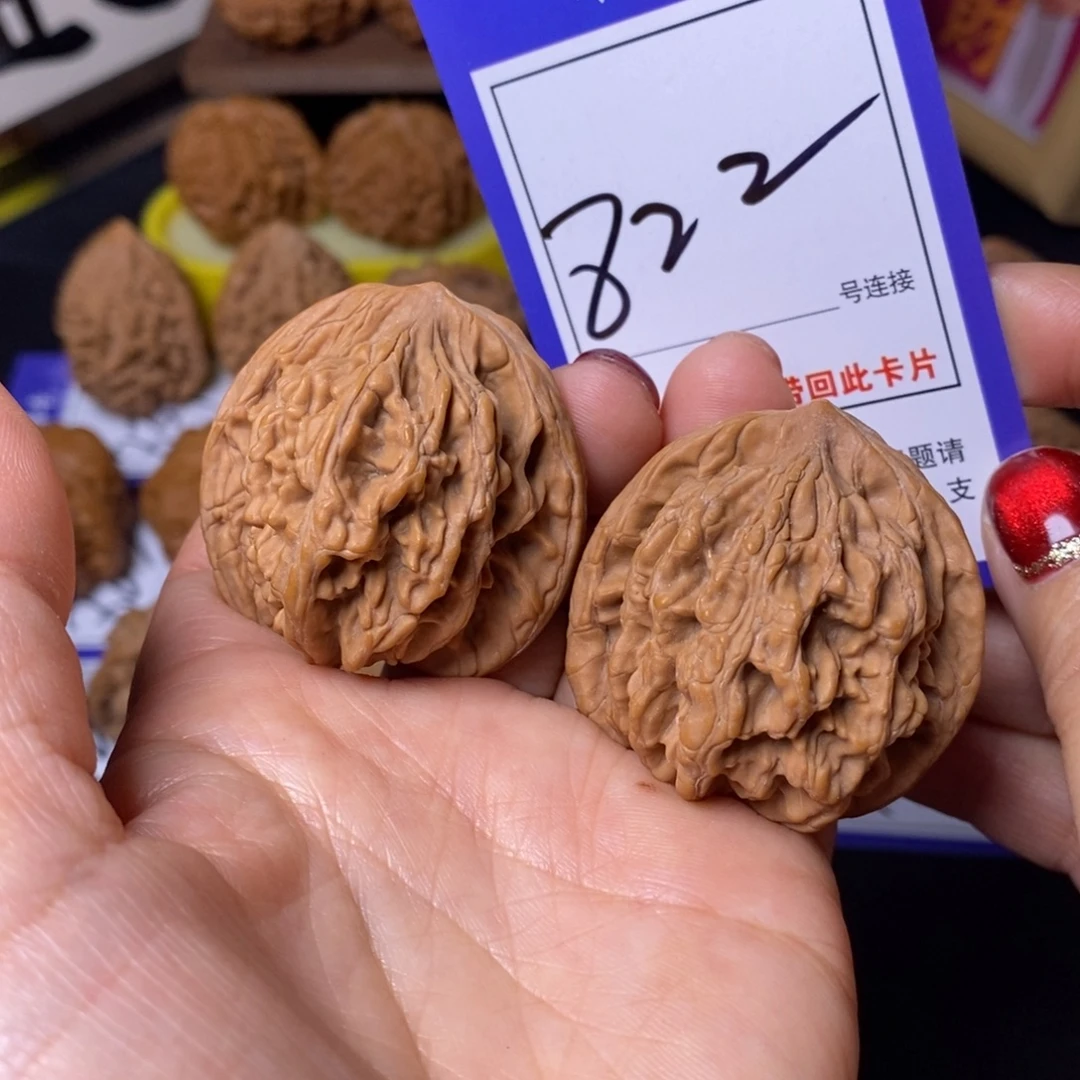 文玩核桃把件42虎头822全