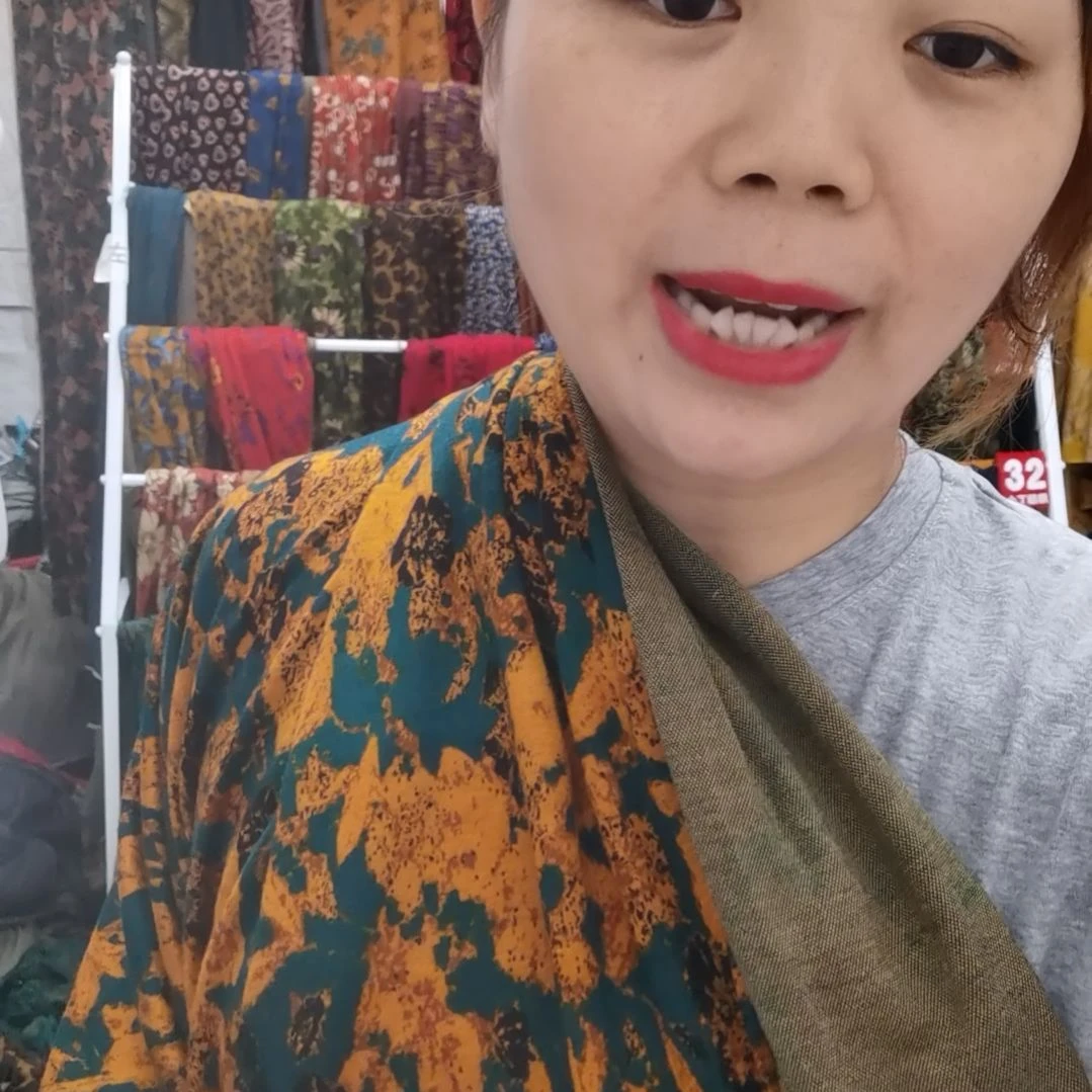 混纺绿色显瘦花朵1.2米