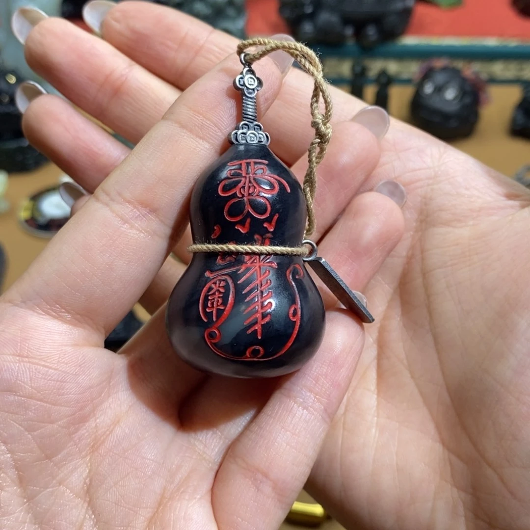 和田玉颈饰未镶嵌大****鞋