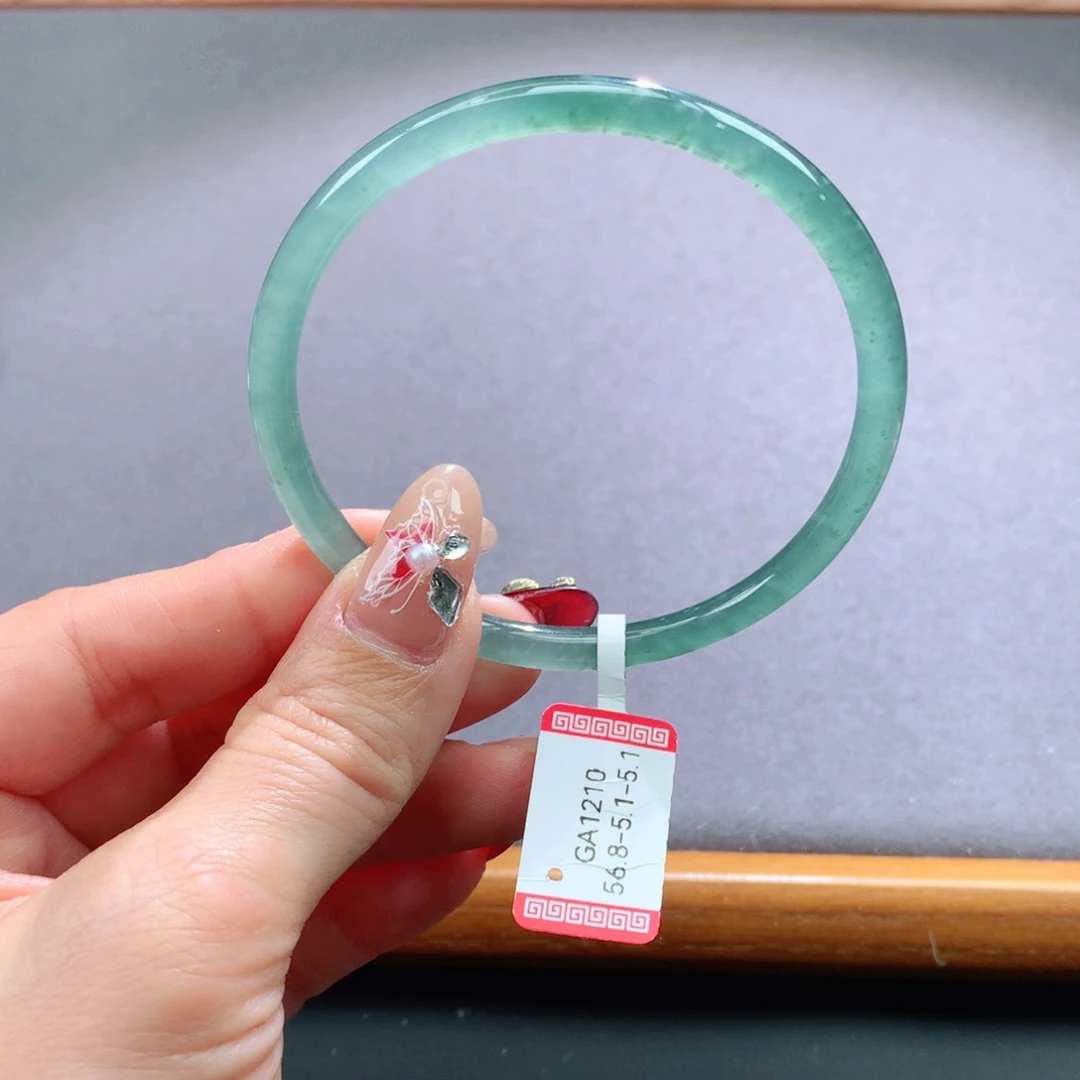 翡翠手镯未镶嵌天然翡翠手镯叮当镯