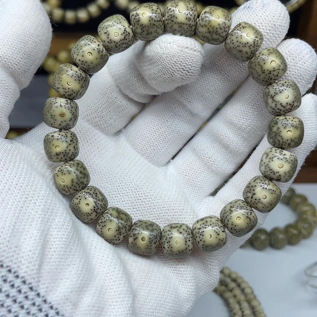 手串星月菩提11-10，月朗星细