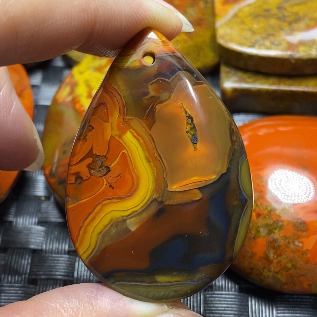 玛瑙/玉髓挂件未镶嵌