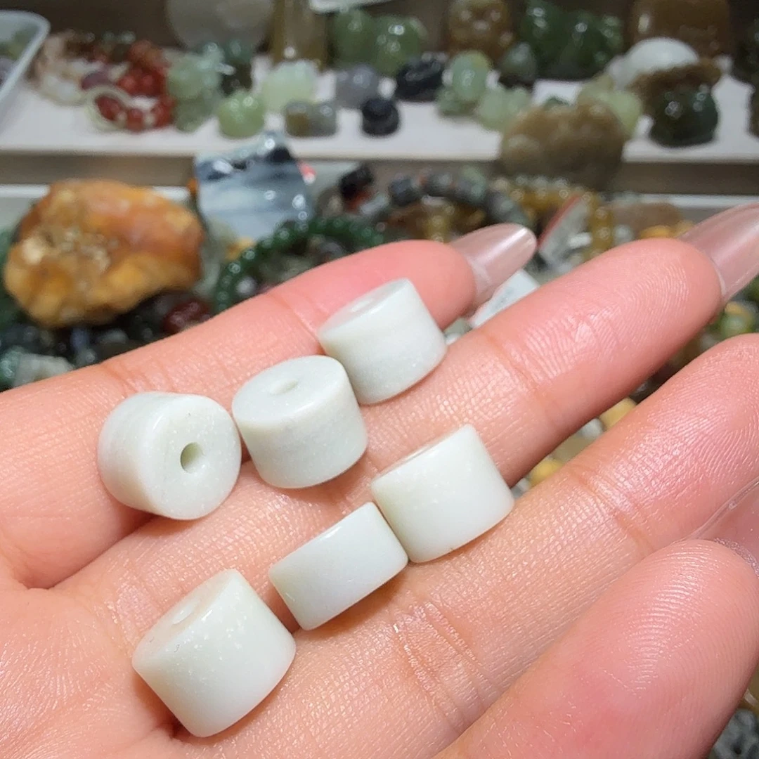 和田玉未镶嵌珠宝奇石