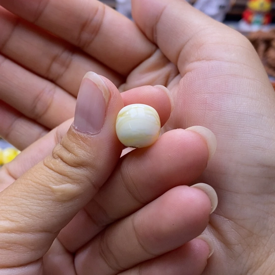 琥珀未镶嵌珠宝奇石12.2