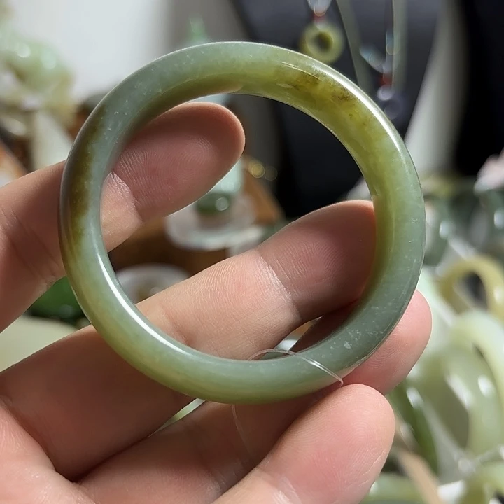 和田玉（糖玉）手镯未镶嵌