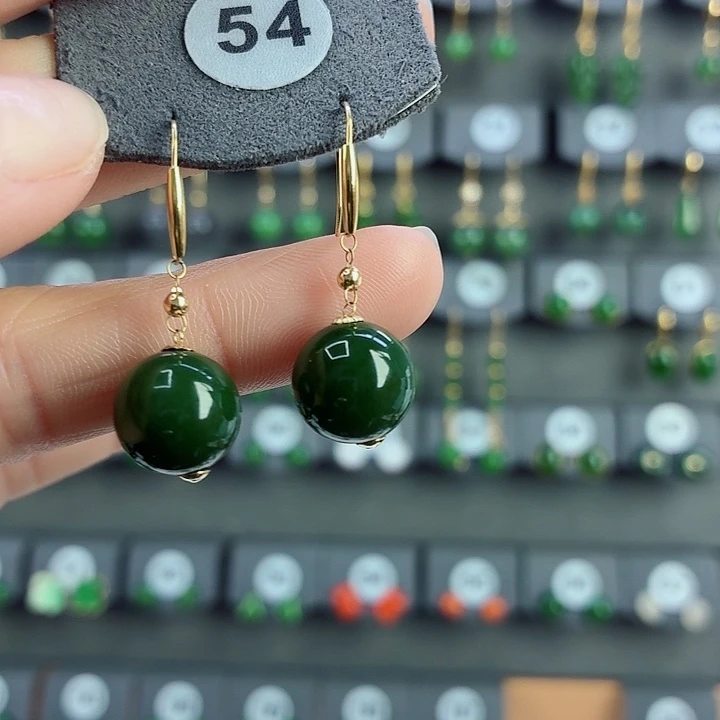 和田玉18K金镶嵌耳饰