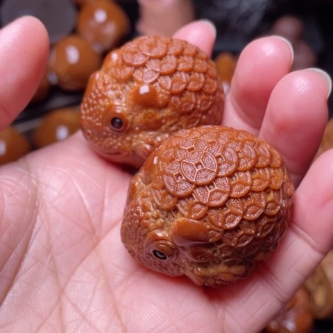 【闪购商品】手串/手链橄榄核37左右金币金蝉手球