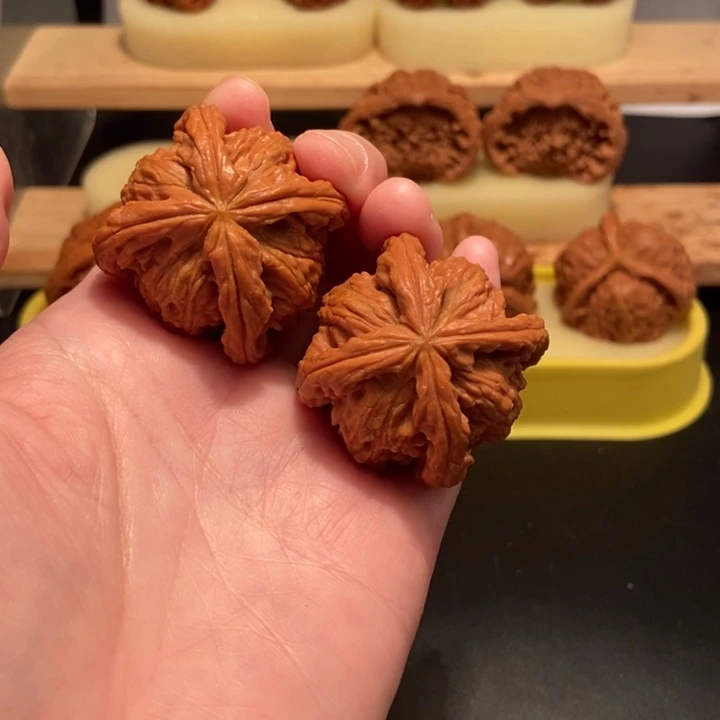 吊坠文玩核桃范****鏈文玩核桃