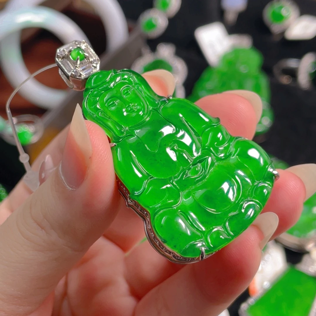 薇***薇吊坠(不含链)未镶嵌翡翠