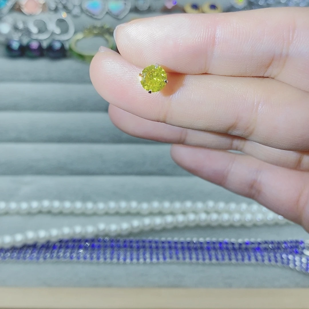 【闪购商品】银S925镶嵌耳饰托帕石