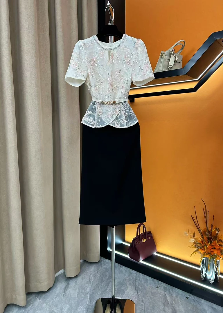 61262-夏季新款气质减龄高档刺绣亮片设计感轻奢贵气连衣裙