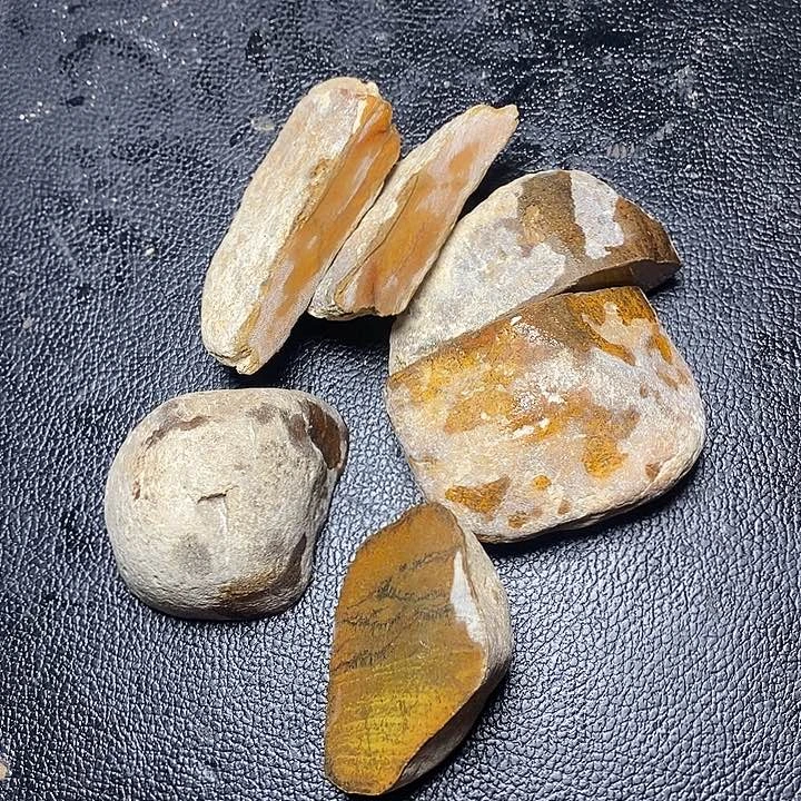 一***年岫岩河磨玉（透闪石质玉）未镶嵌颈饰