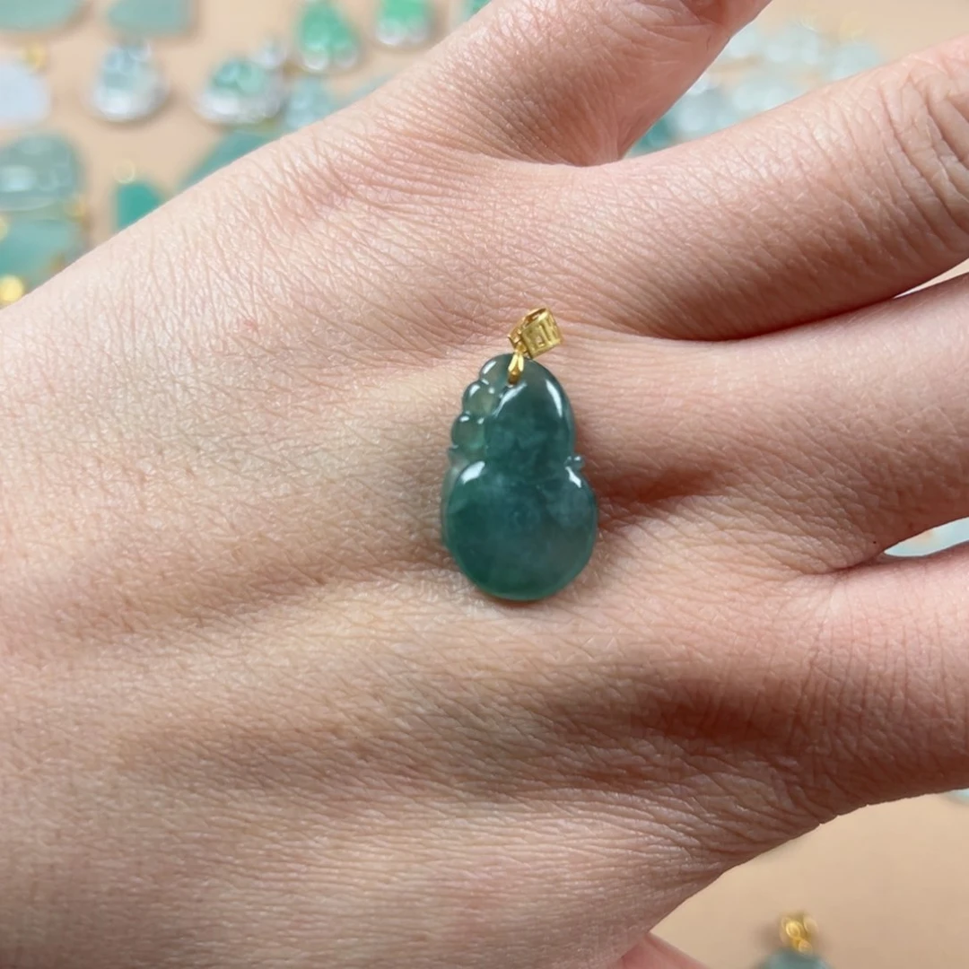 翡翠颈饰18K金镶嵌葫芦