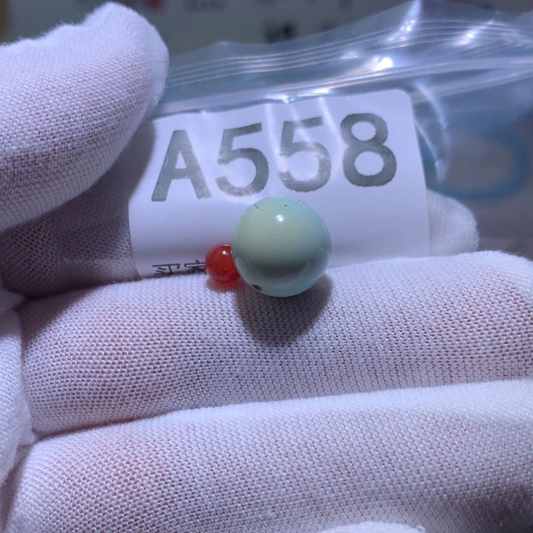 南红玛瑙未镶嵌珠宝奇石