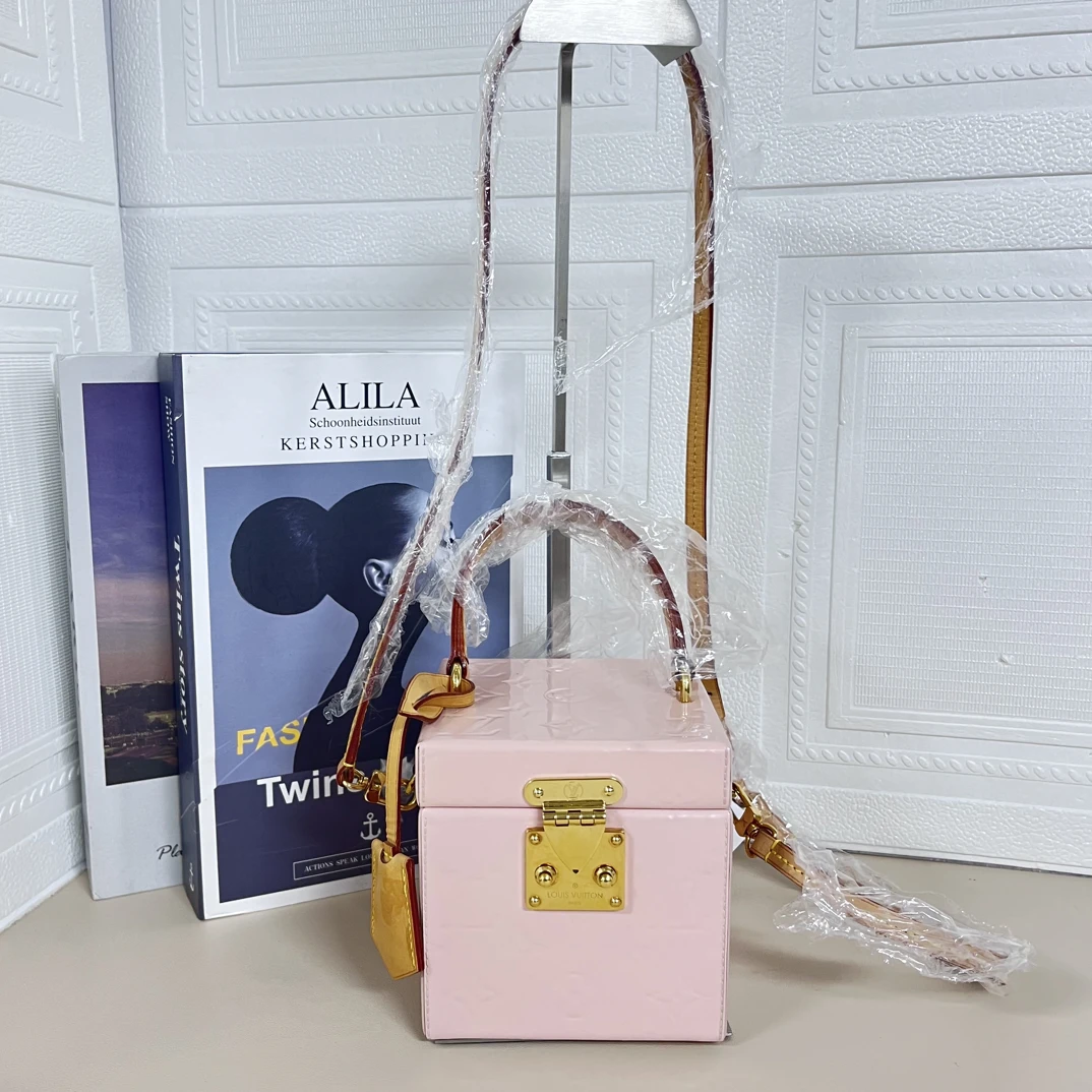 95新 LouisVuitton/路易威登 粉色Bleecker Box 方盒斜挎包