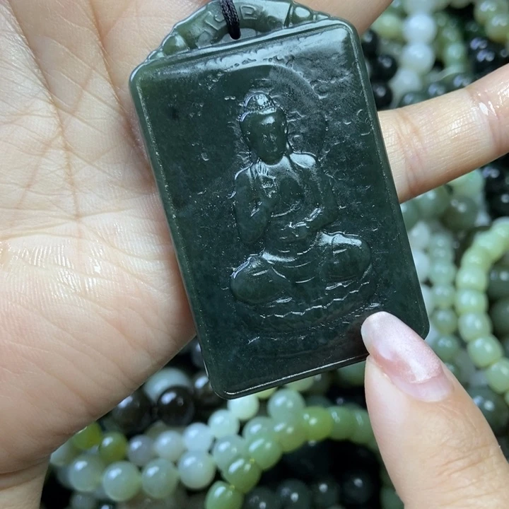 颈饰未镶嵌和田玉