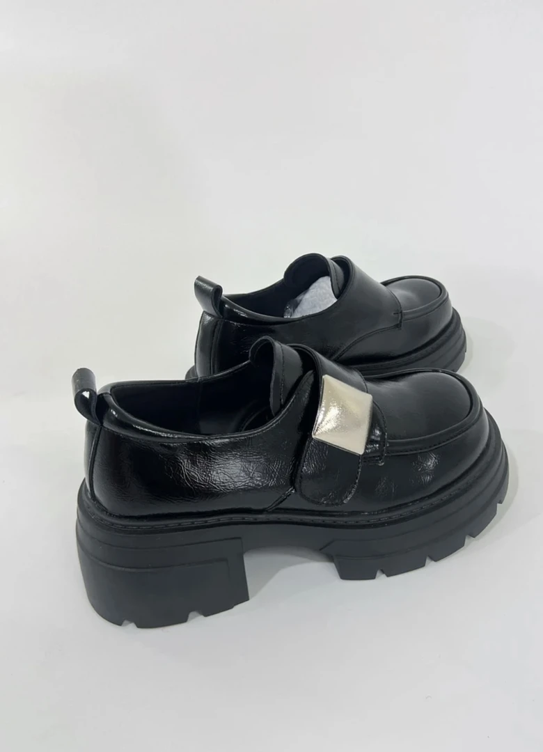 12-26 厚底7cm小个子英伦小皮鞋女2025年新款休闲魔术贴乐福鞋