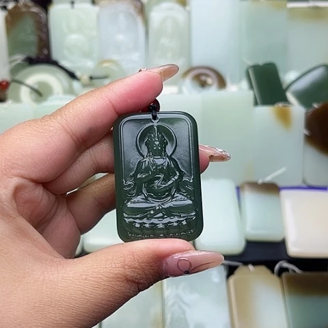 颈饰未镶嵌和田玉