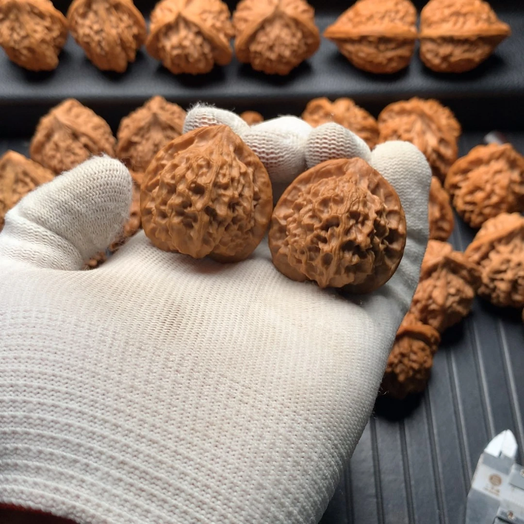 文玩核桃把件金公子