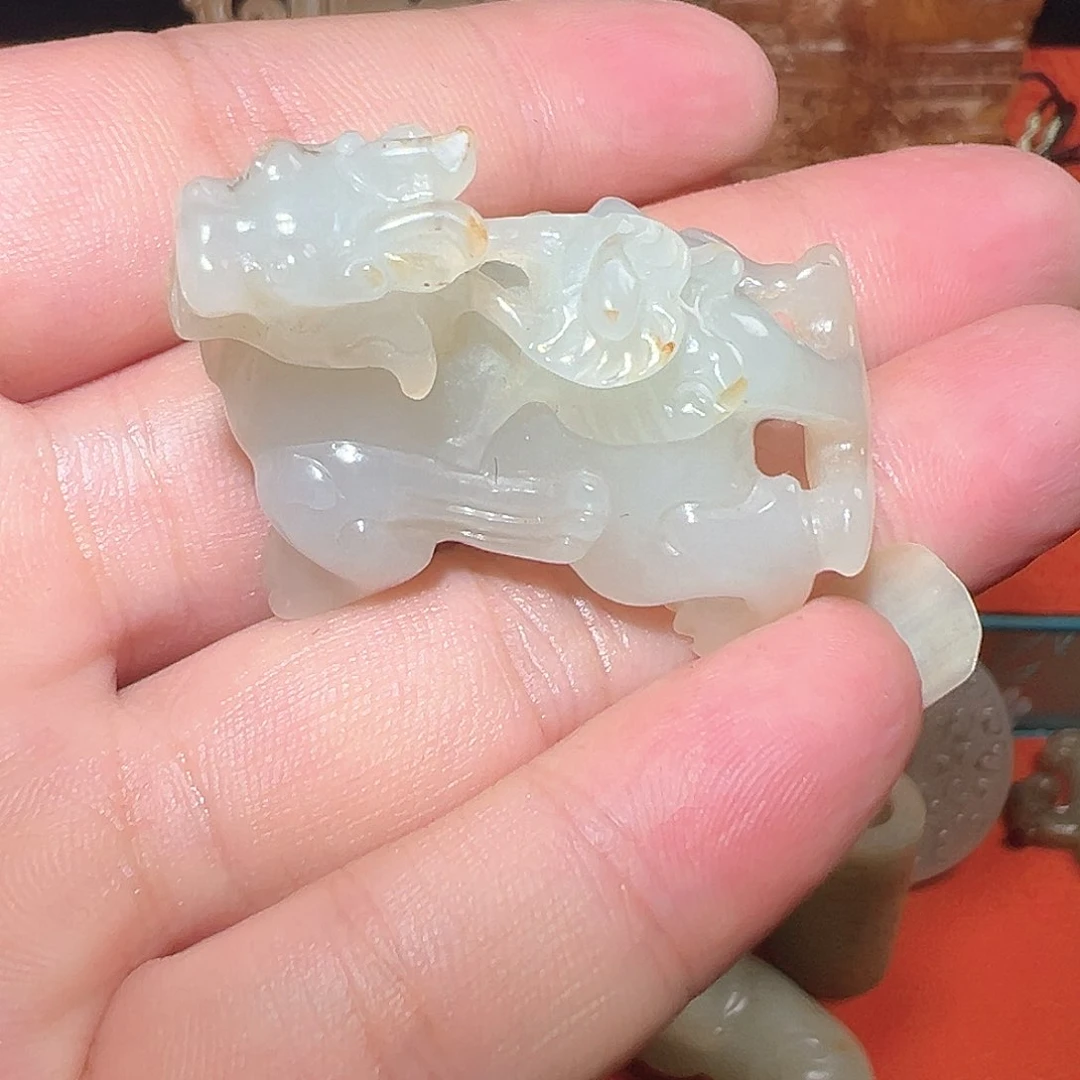 和**尘和田玉兽，和田白玉