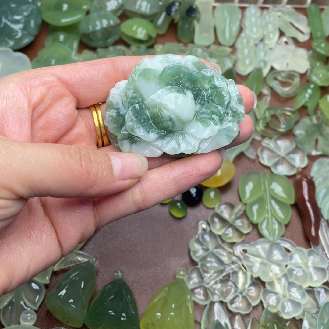 蛇纹石玉合金颈饰