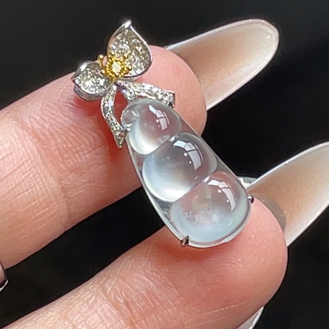 翡翠未镶嵌颈饰【小万上新强推】冰玻种豆子吊坠