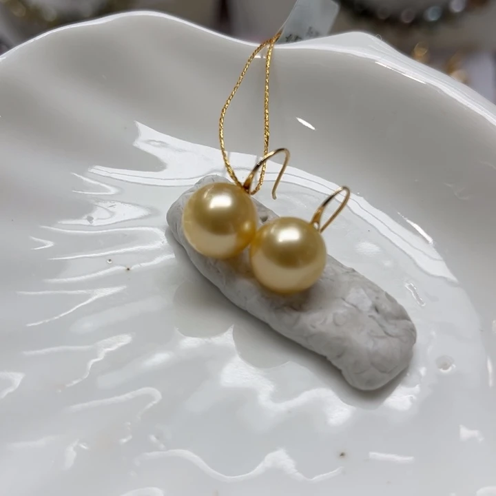 海水珍珠耳饰18K金镶嵌