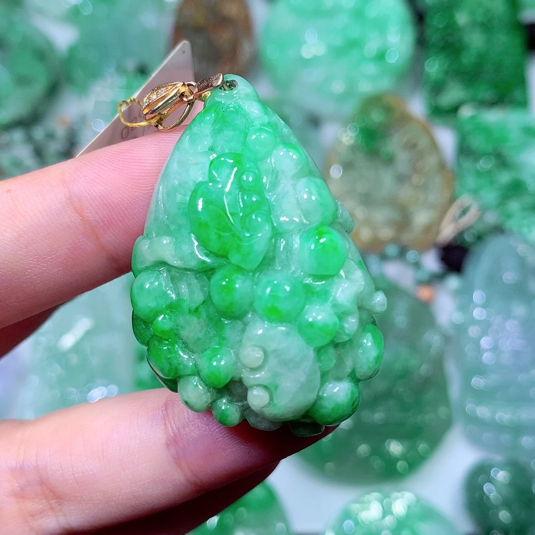 吊坠(不含链)未镶嵌翡翠