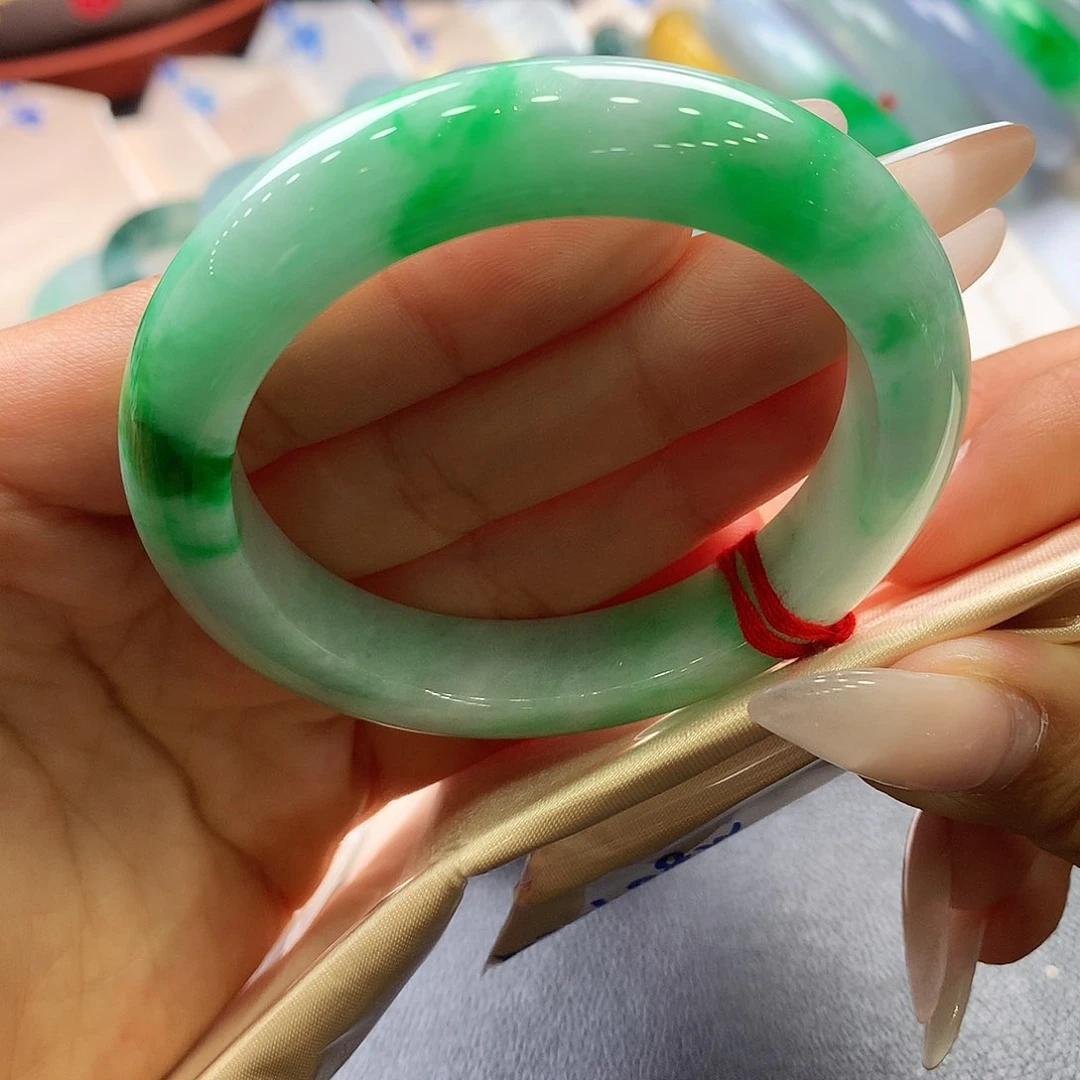 翡翠手镯未镶嵌53号