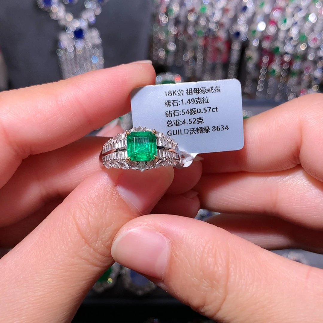 【闪购商品】祖母绿戒指18K金镶嵌